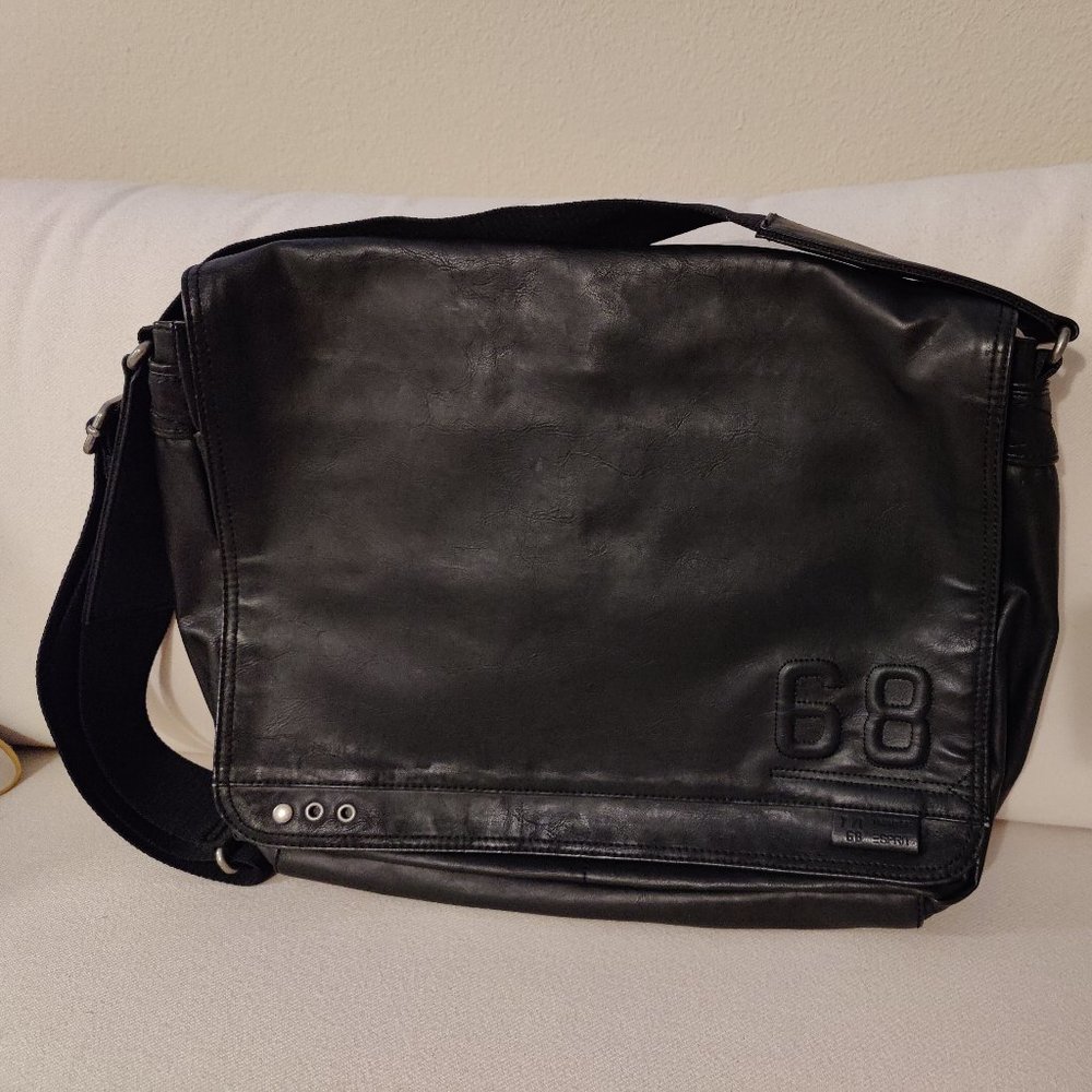 Esprit Black Messenger Bag